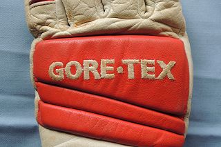 GORE-TEX（ゴア・テックス）