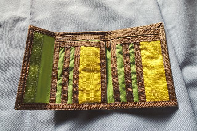 開いた状態のモンベル ワレット