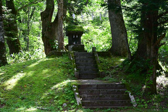 戸隠神社奥社 一龕龍王祠