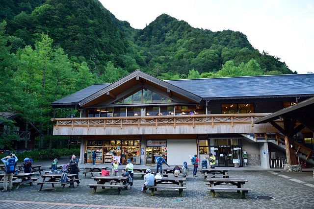 上高地バスターミナル