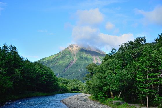 河童橋から眺めた焼岳