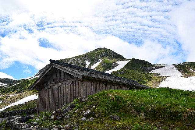 浄土山と立山室堂