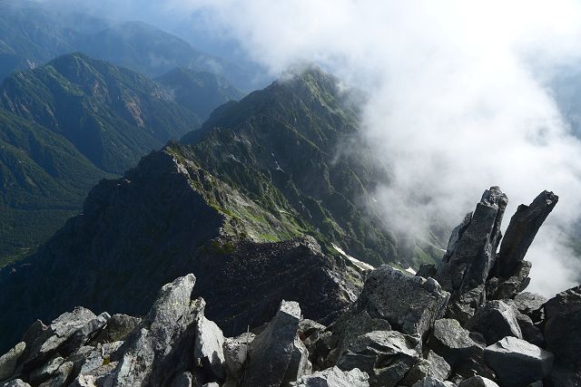 槍ヶ岳山頂から見た北鎌尾根