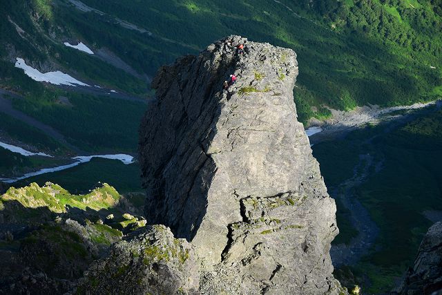 槍ヶ岳山頂から見た小槍