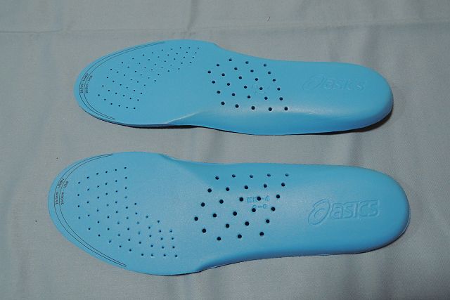 アシックス パフォーマンス中敷の靴底側