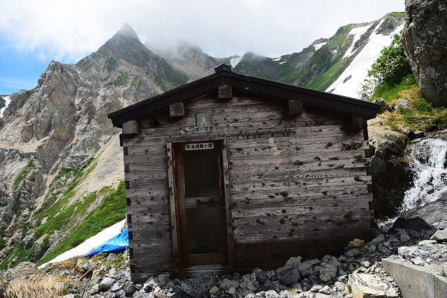 避難小屋