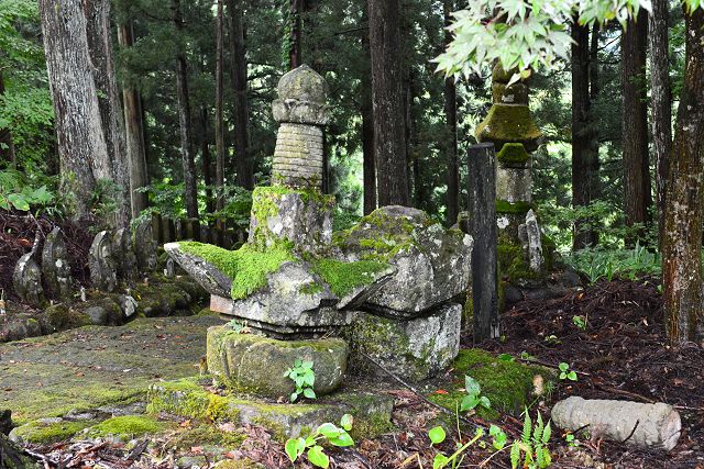 宝篋印塔