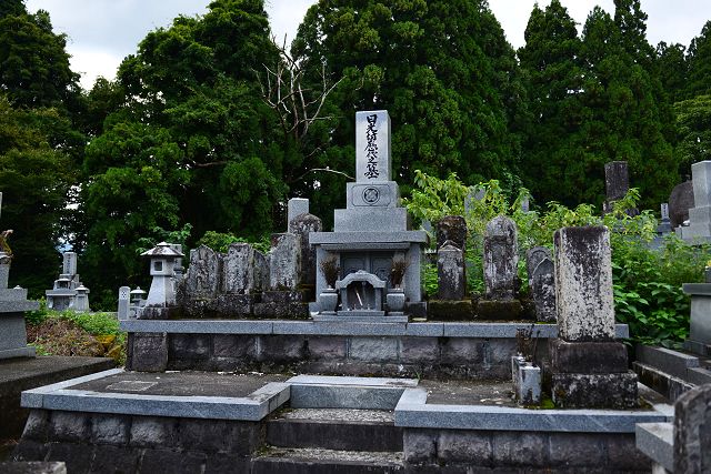 日光坊 墓所
