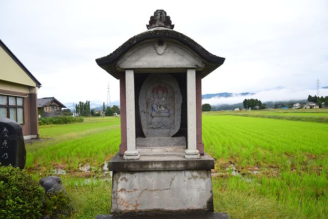 馬頭観音を安置するコンクリート造のお堂