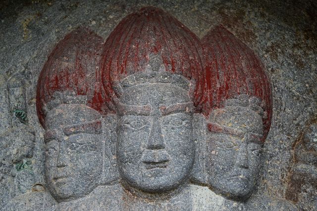 馬頭観音の三面顔